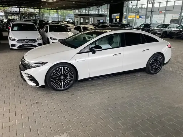 Mercedes-Benz EQS