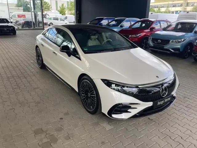 Mercedes-Benz EQS
