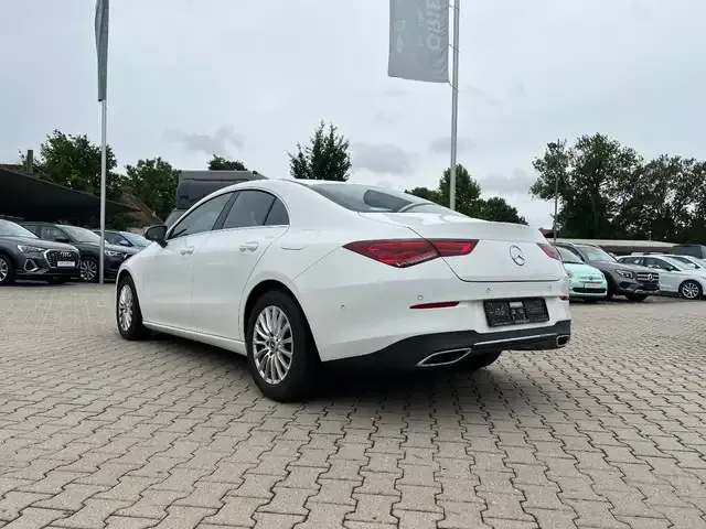 Mercedes-Benz CLA 180