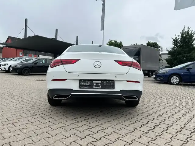 Mercedes-Benz CLA 180