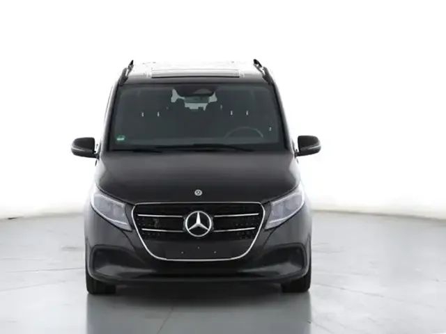 Mercedes-Benz V 220