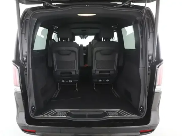 Mercedes-Benz V 220