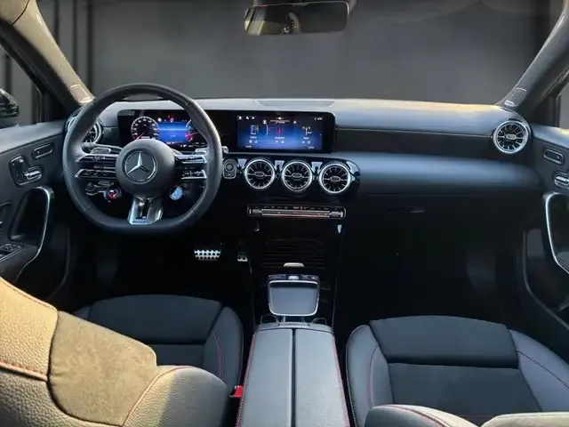 Mercedes-Benz A 35 AMG
