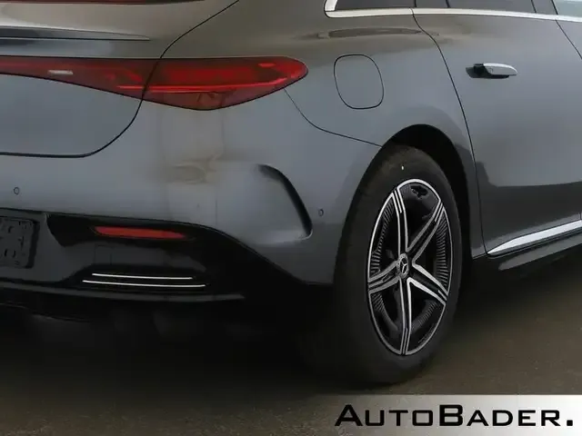 Mercedes-Benz EQE 300
