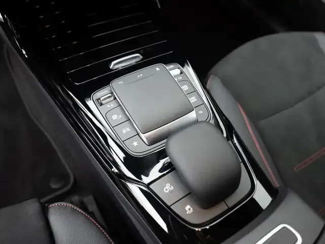 Mercedes-Benz CLA 45 AMG