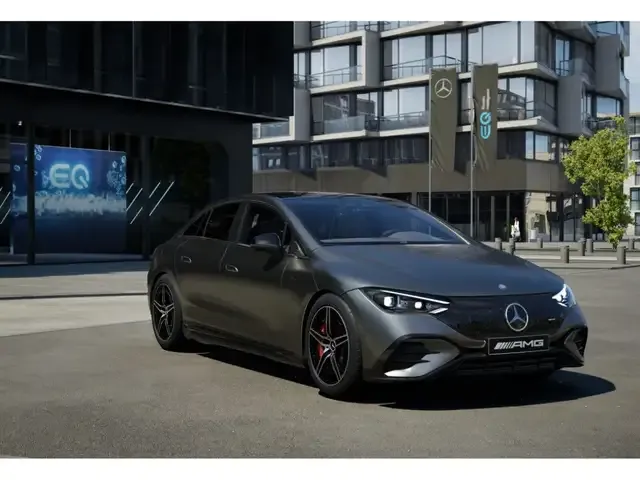 Mercedes-Benz EQE 53