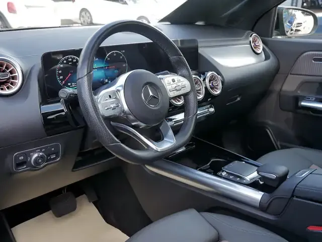 Mercedes-Benz EQA 250