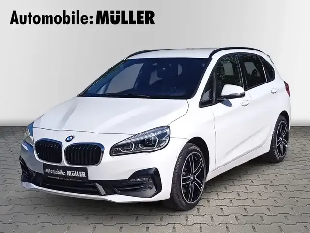 BMW 218