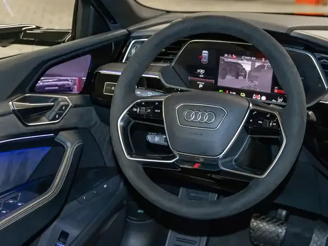 Audi e-tron