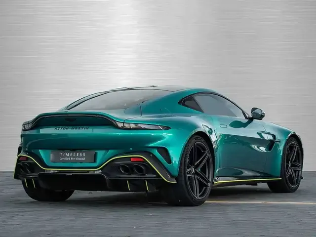 Aston Martin V8
