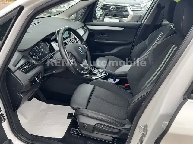 BMW 216