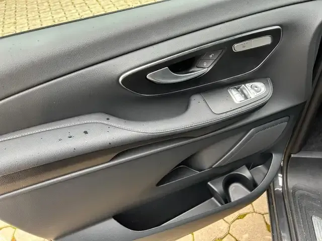 Mercedes-Benz EQV 300