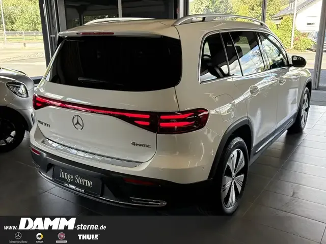 Mercedes-Benz EQB 300