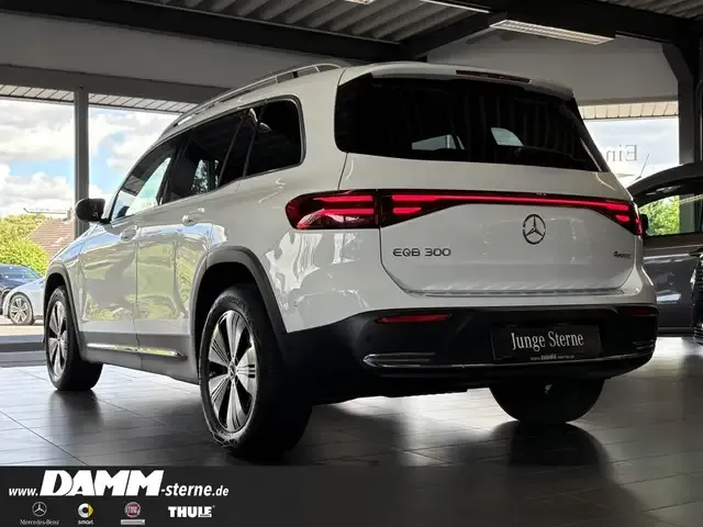 Mercedes-Benz EQB 300