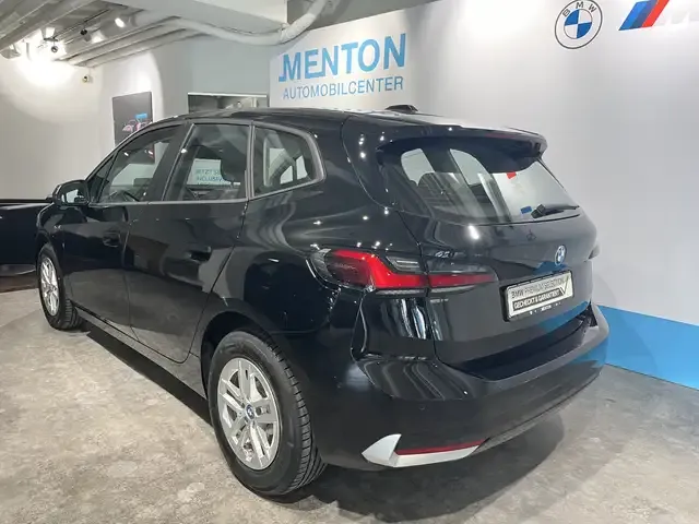 BMW 225