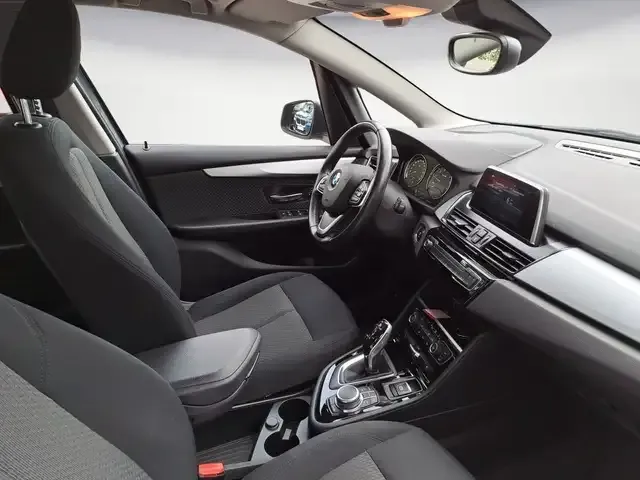 BMW 220