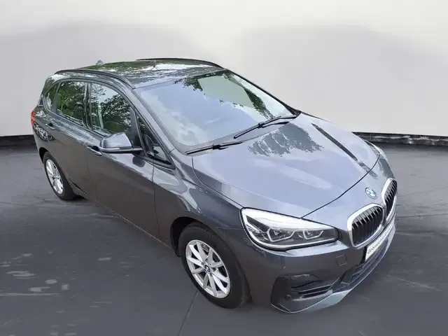 BMW 220