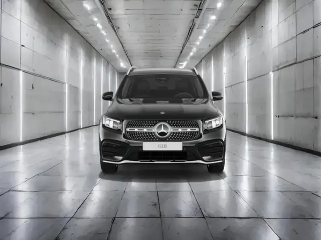 Mercedes-Benz GLB 220