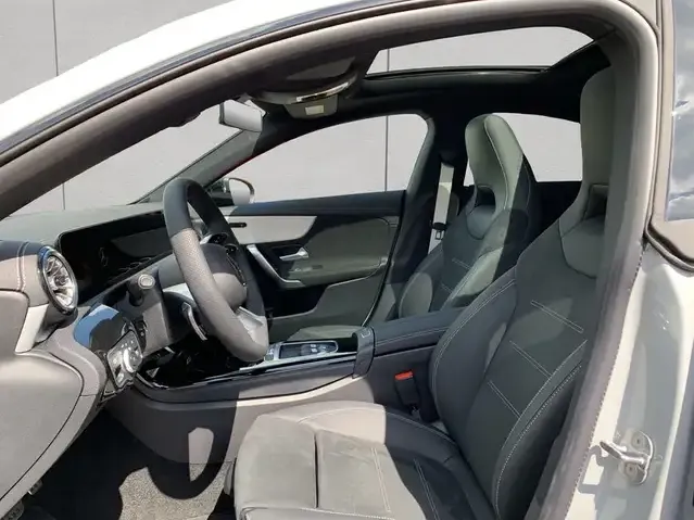 Mercedes-Benz CLA 220