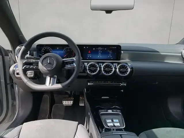 Mercedes-Benz CLA 220
