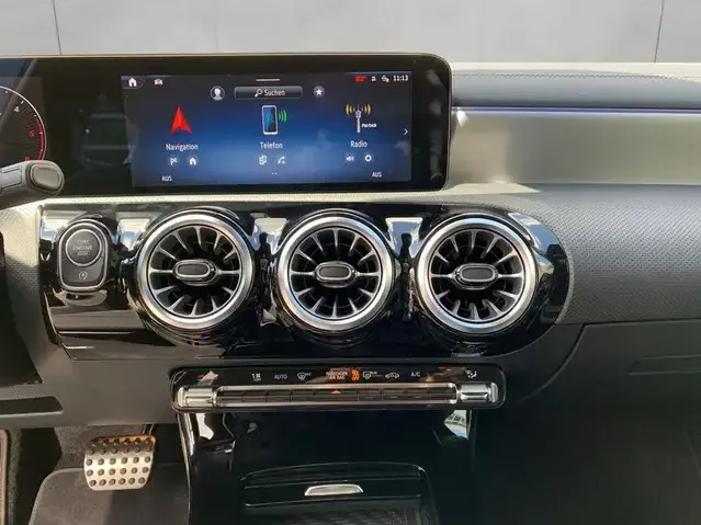 Mercedes-Benz CLA 220