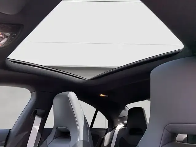 Mercedes-Benz CLA 220