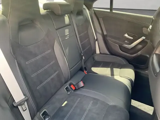Mercedes-Benz CLA 220