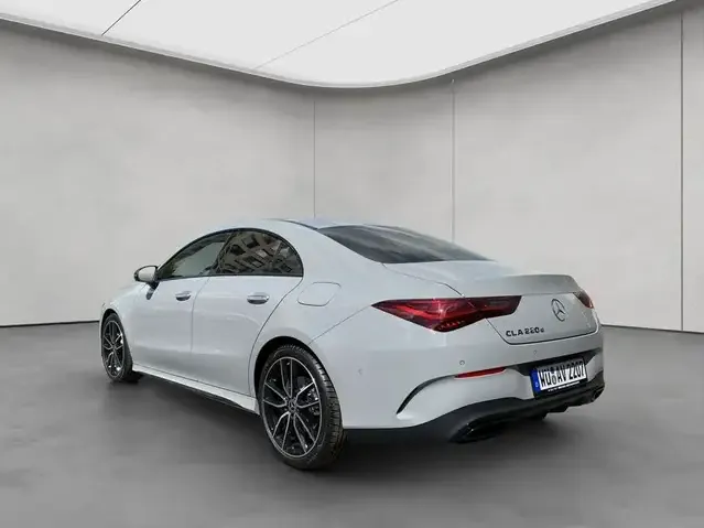 Mercedes-Benz CLA 220