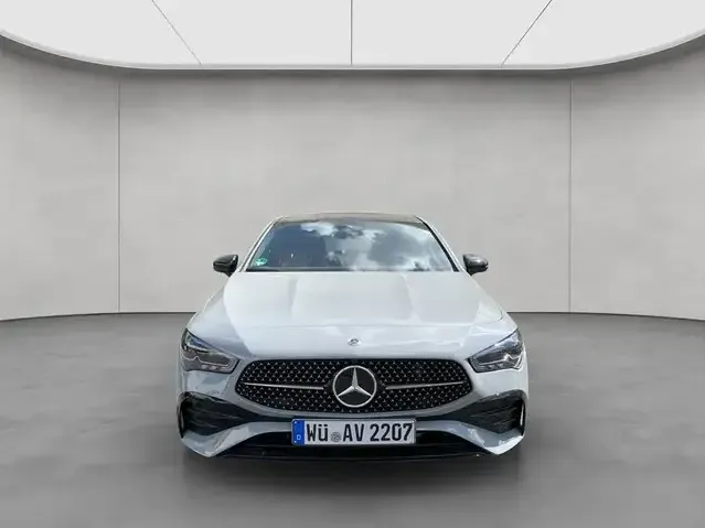 Mercedes-Benz CLA 220