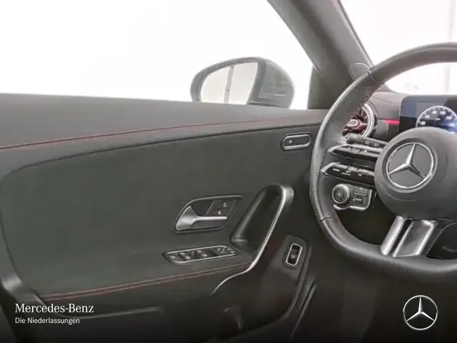 Mercedes-Benz CLA 220