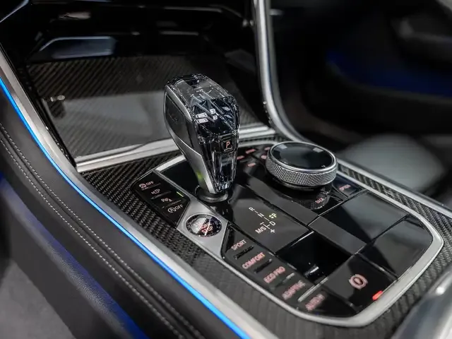 BMW 840