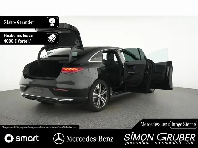 Mercedes-Benz EQE 300