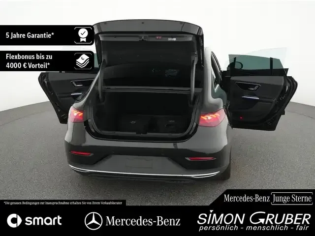 Mercedes-Benz EQE 300