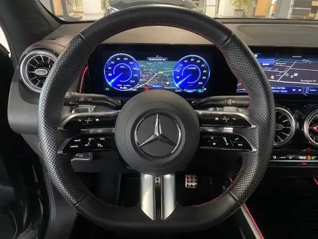 Mercedes-Benz EQB 350