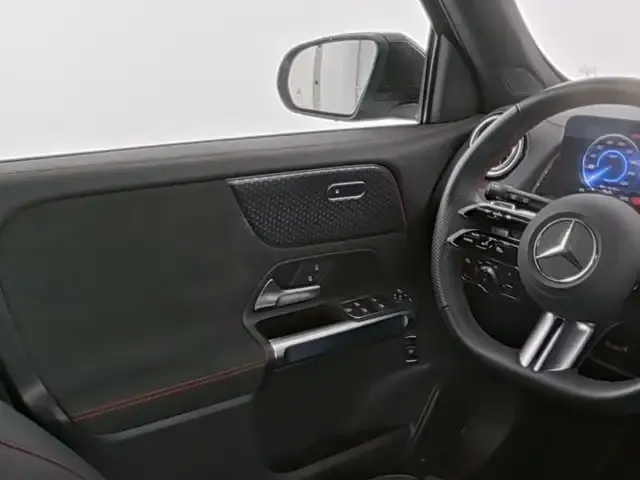 Mercedes-Benz EQB 350