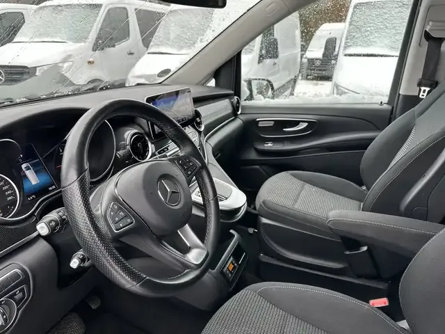 Mercedes-Benz V 250