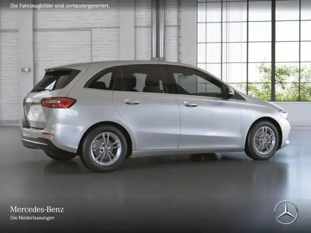 Mercedes-Benz B 180