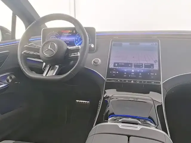 Mercedes-Benz EQE 300