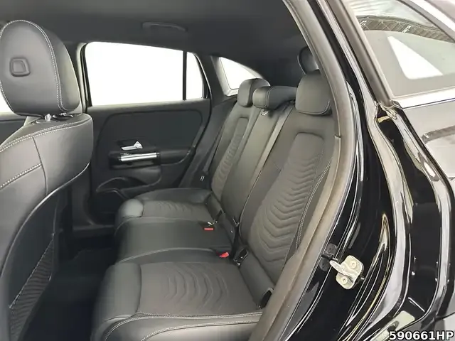 Mercedes-Benz GLA 220