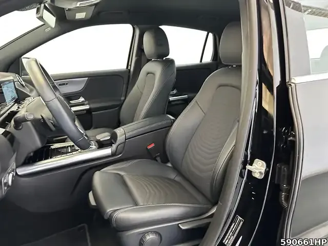 Mercedes-Benz GLA 220