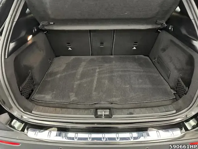 Mercedes-Benz GLA 220
