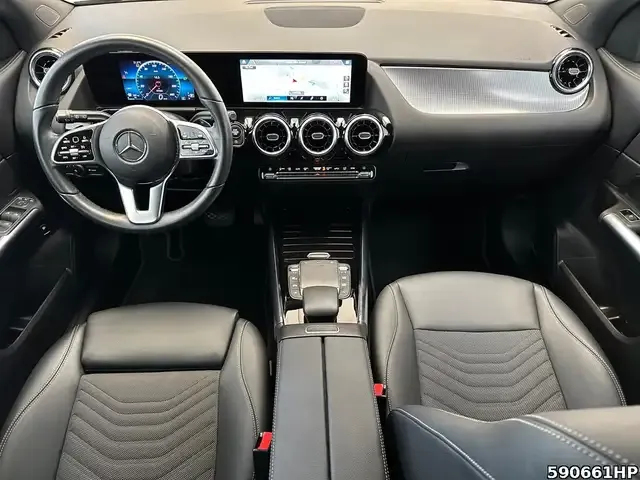 Mercedes-Benz GLA 220