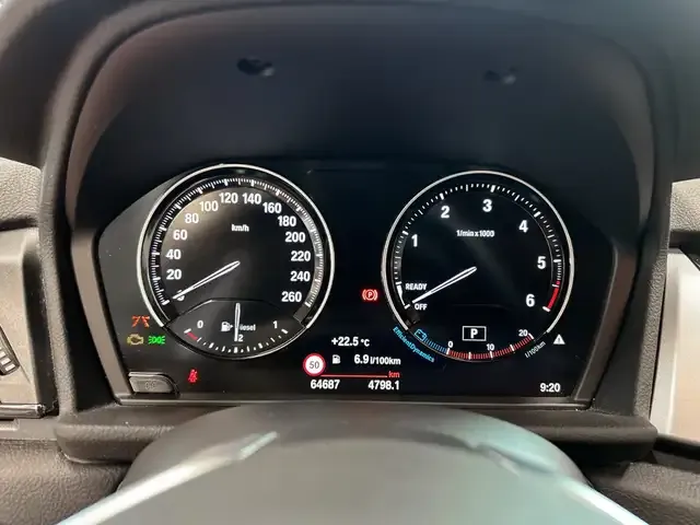 BMW 218