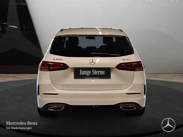 Mercedes-Benz B 200