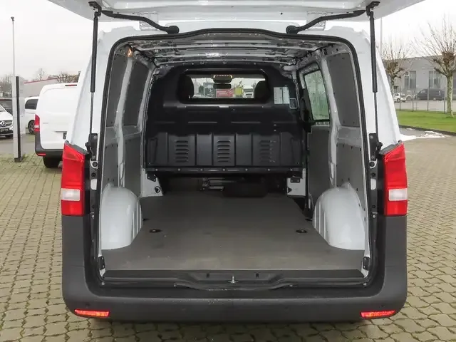 Mercedes-Benz Sonstige