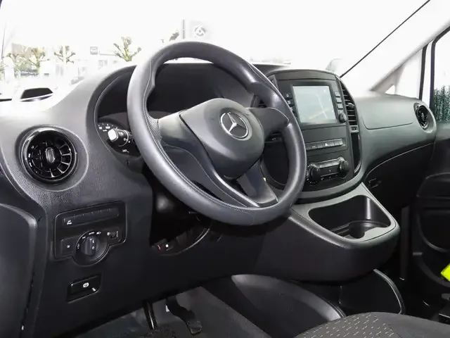 Mercedes-Benz Sonstige