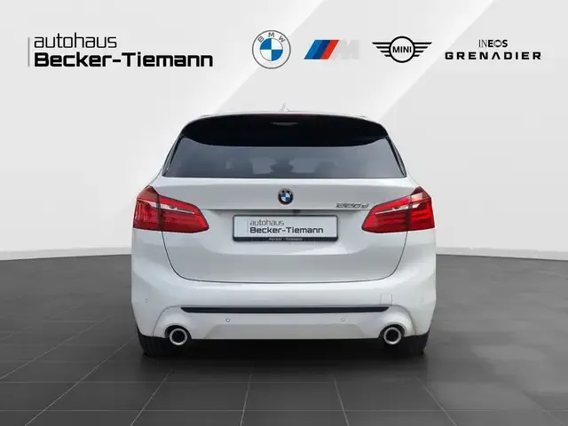 BMW 220