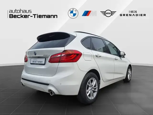 BMW 220