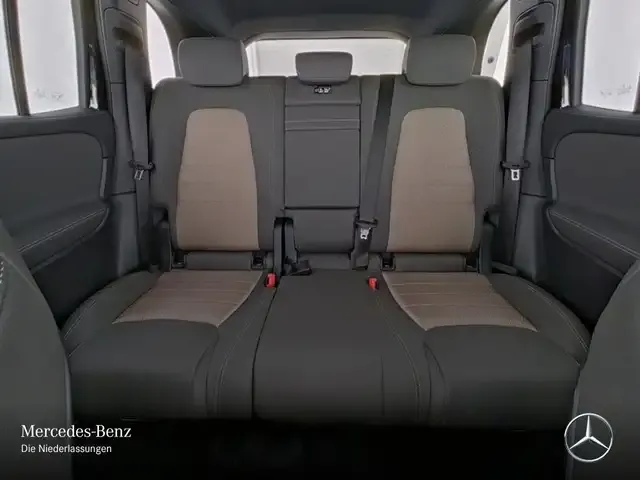 Mercedes-Benz EQB 300