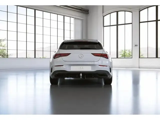 Mercedes-Benz CLA 180